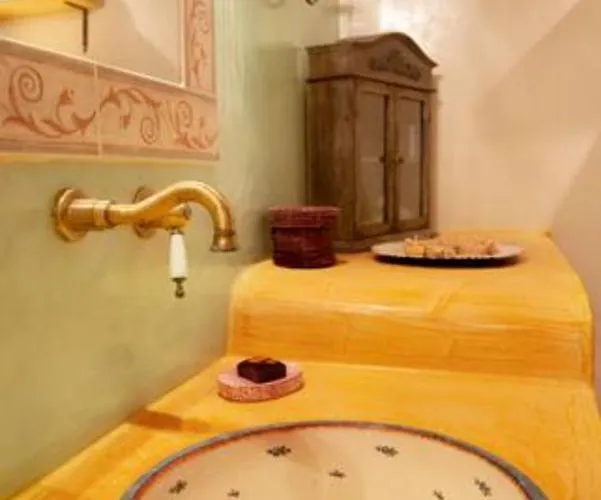 Olive Leaf Firostefani