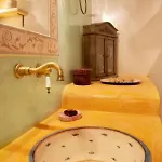 Olive Leaf فِروستيفاني