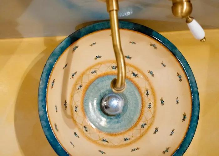 Olive Leaf Фиростефани