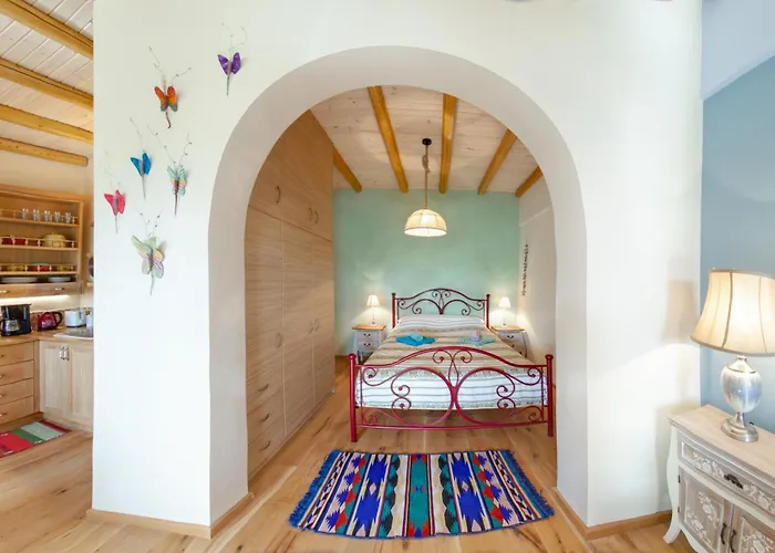 Olive Leaf Фиростефани